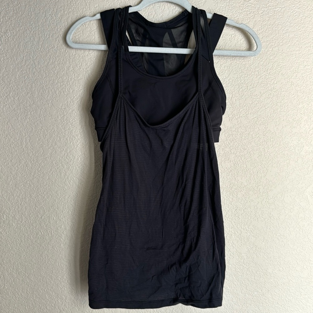 Lululemon tank with attached sports bra